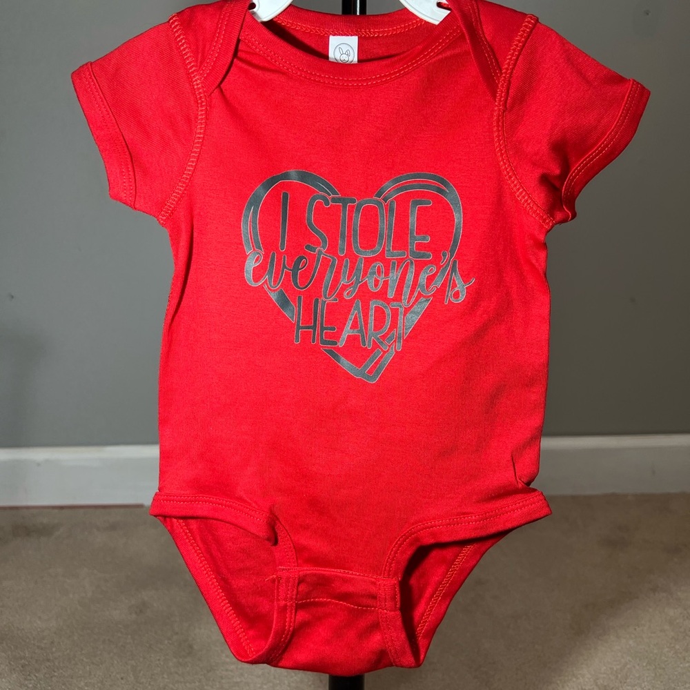 Rabbit Skins Red Heart Graphic Baby Onsie Bodysuit